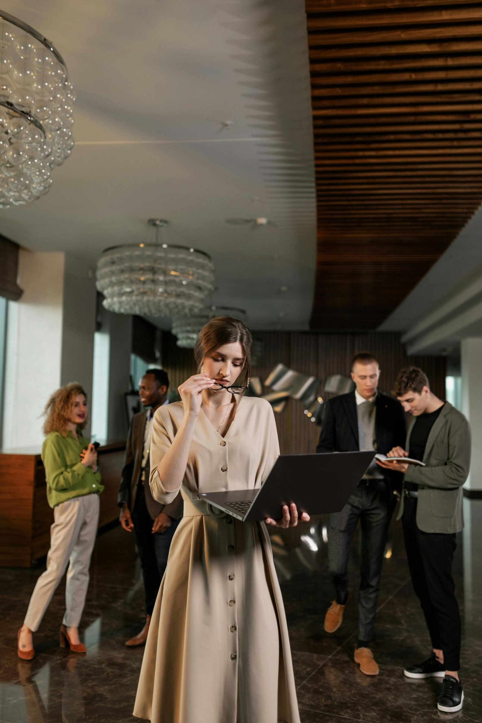 What Is a Business Casual Dress Code? A Complete Guide for Modern Professionals